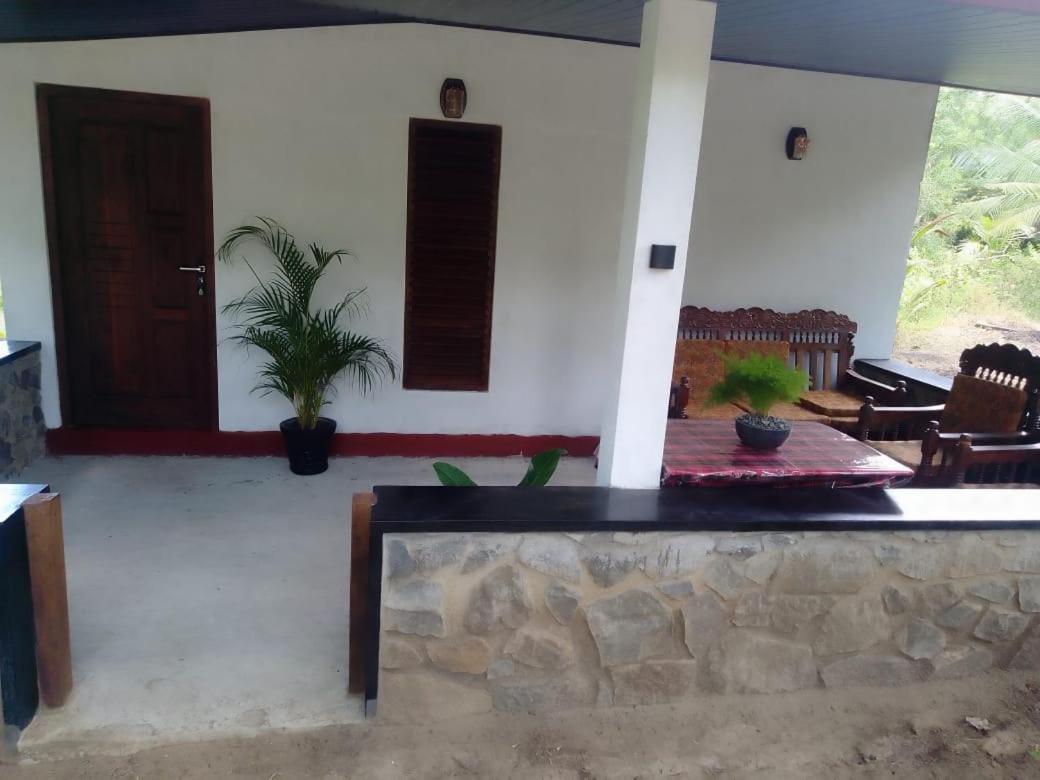 Soma Cabana, Homestay & Restaurant Tangalle Εξωτερικό φωτογραφία