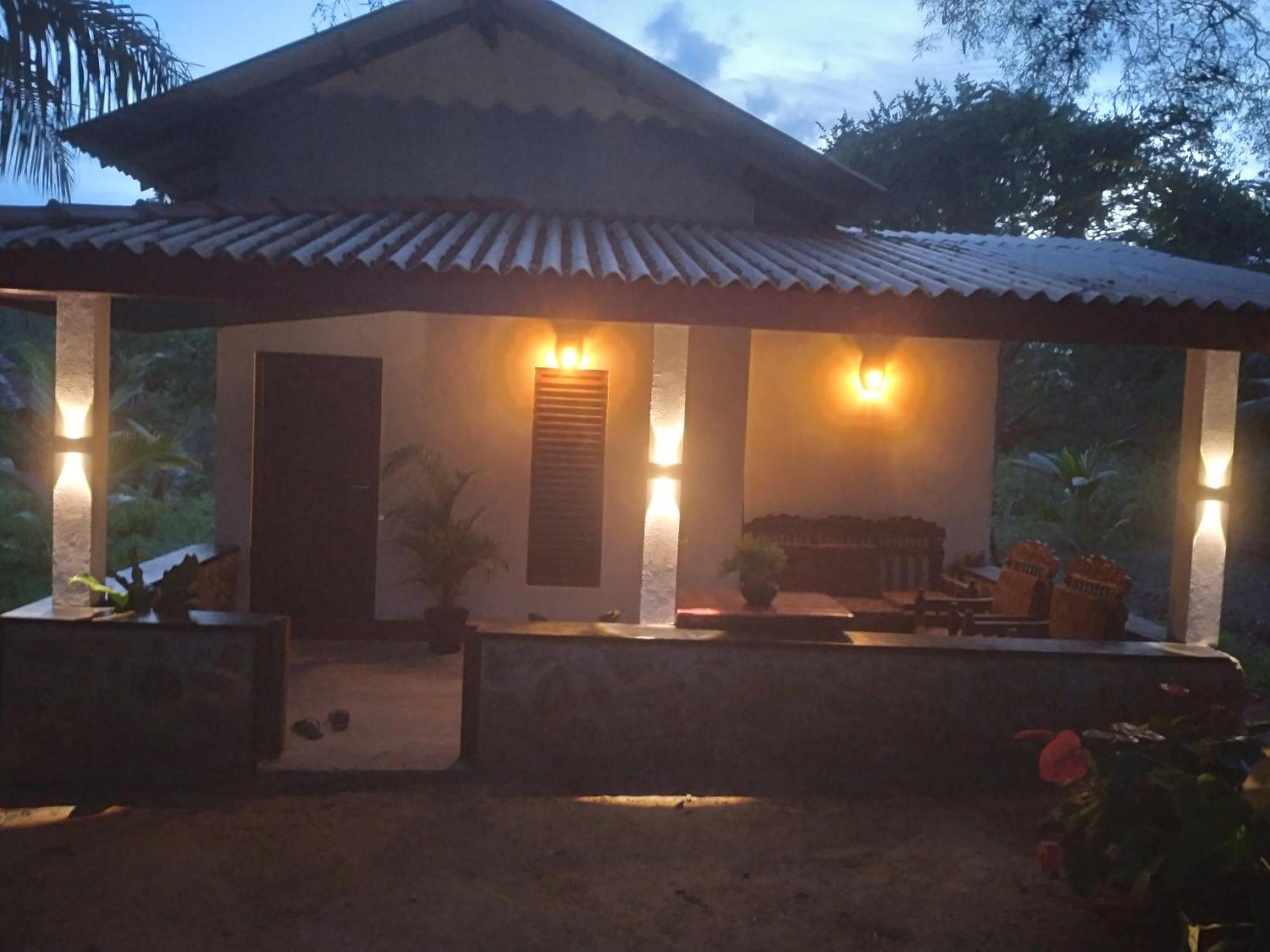 Soma Cabana, Homestay & Restaurant Tangalle Εξωτερικό φωτογραφία